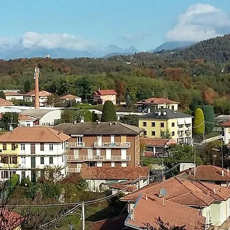 Camelia Riviera D'orta Daire