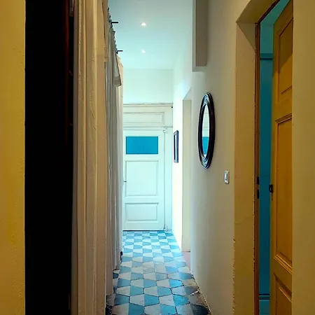 Camelia Riviera D'orta * Gozzano